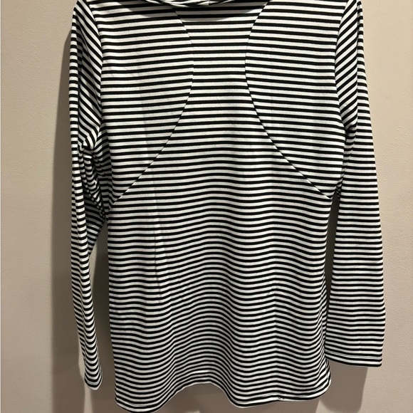 Cowl Neck Zipper light weight jacket/top. - Picture 6 of 6